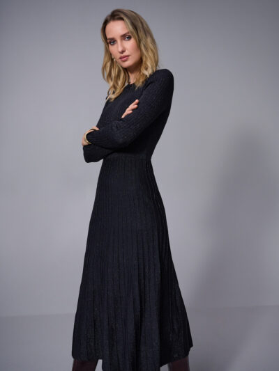 Elegant Pleated Crew Neck Dress