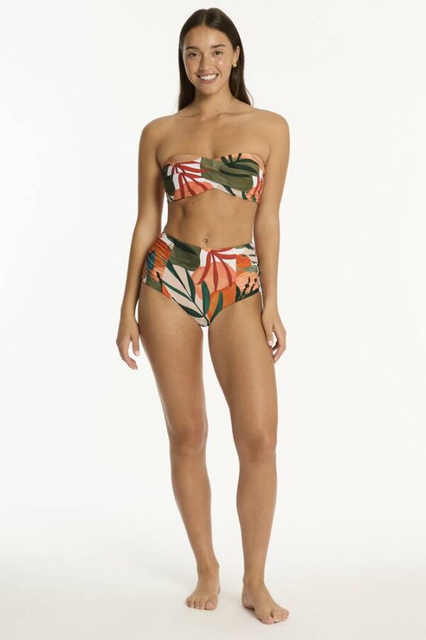 S32-SL3002TX-TWIST-BANDEAU-KHAKI-SL4140TX-HIGH-WAIST-GATHERED-SIDE-PANT-KHAKI-24761-Bond-Eye-Sealevel-D2-1205-scaled