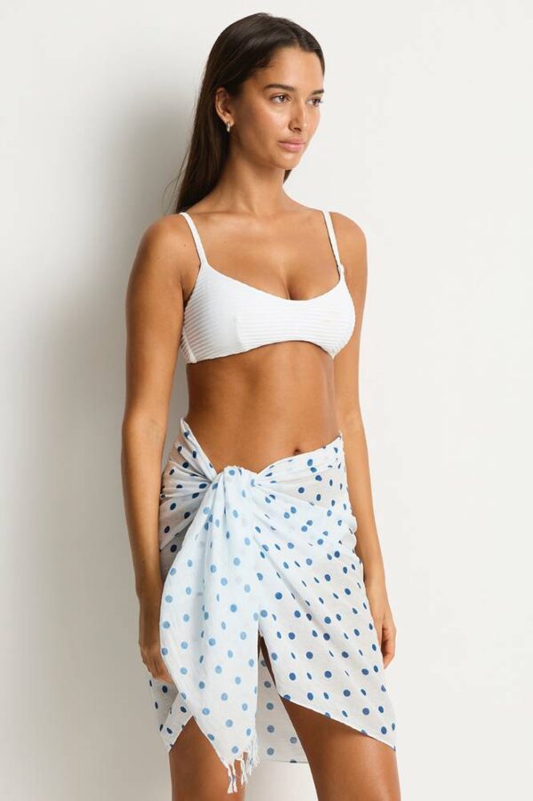 S114-SL9158DT-SHORT-SARONG-DENIM-BLUE-SL3102SP-SCOOP-NECK-BRALETTE-WHITE-25776-Bond-Eye-Sealevel-Day-2-5699-copy