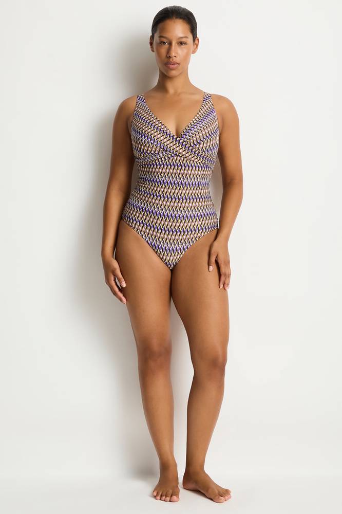 S34-SL1532TE-CROSS-FRONT-MULTIFIT-ONE-PIECE-COCOA-25776-Bond-Eye-Sealevel-Day-1-1388