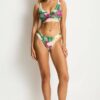S57-SL3110AB-CROSS-FRONT-MULTIFIT-BRA-TOP-MOSS-SL4036AB-SPORTY-MID-PANT-MOSS-25776-Bond-Eye-Sealevel-Day-2-2626